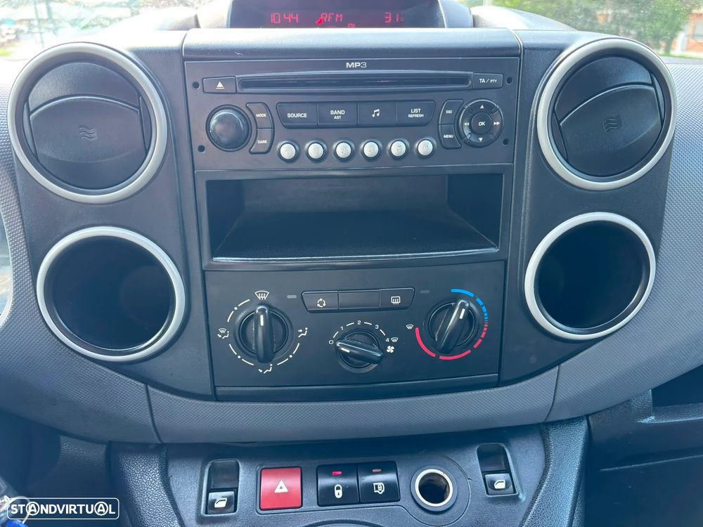 Peugeot Partner 1.6 HDI 90cv - LONGA - 2 PORTAS LATERAIS - 31