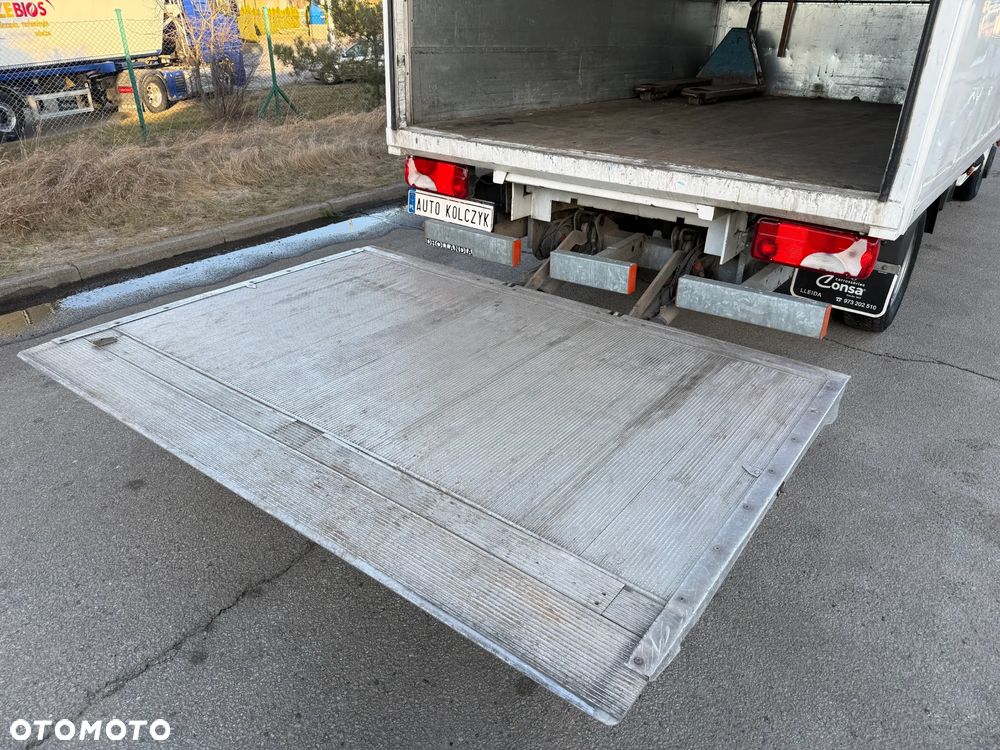 Mercedes-Benz Sprinter - 10