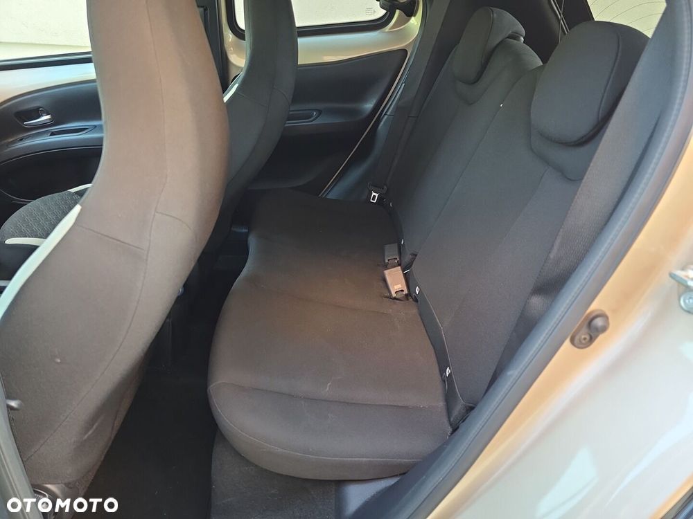 Toyota Aygo X 1.0 VVT-i Style CVT - 12