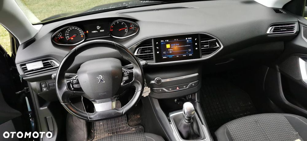 Peugeot 308 SW 1.5 BlueHDi Active S&S - 23