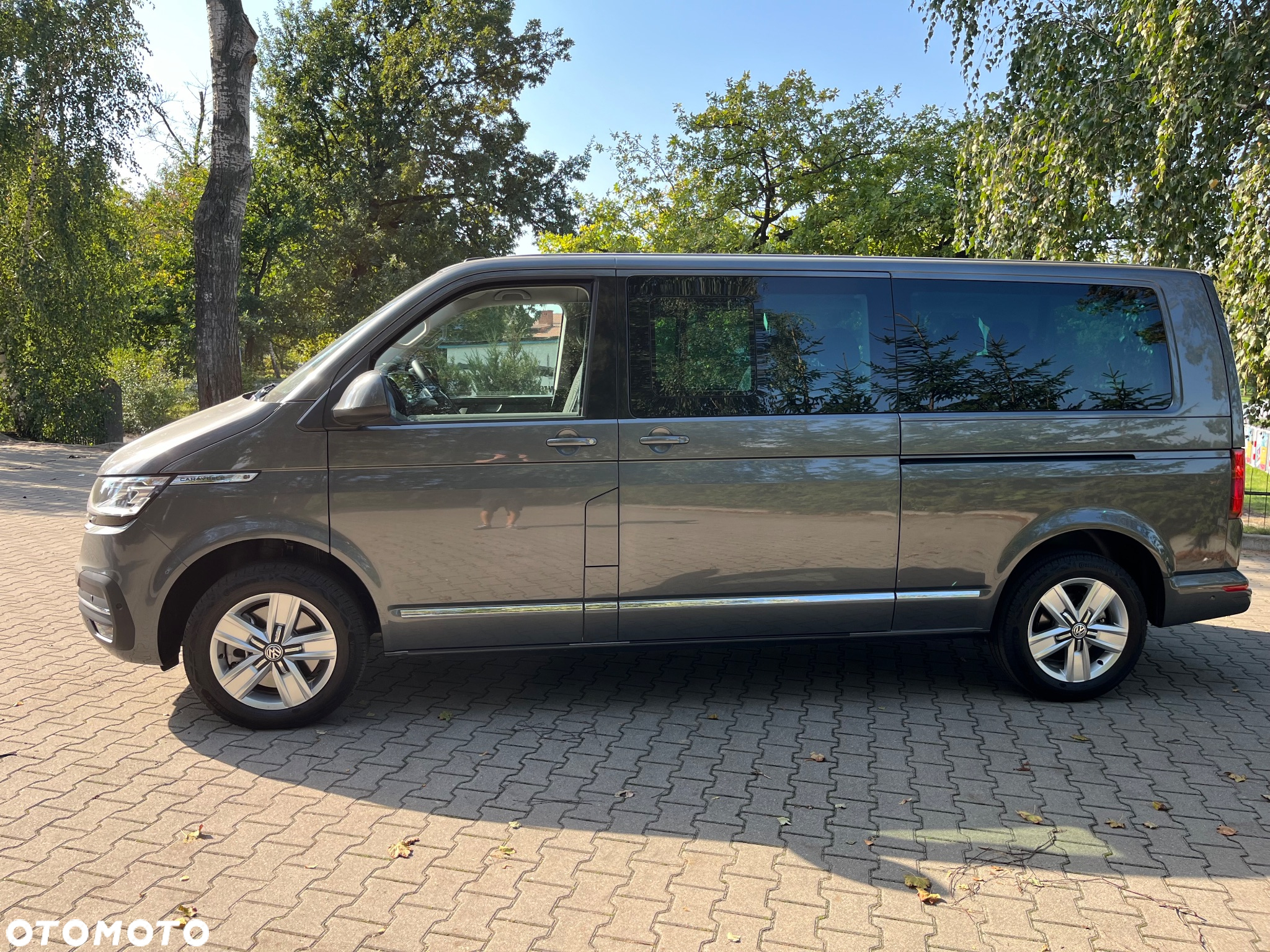 Volkswagen Caravelle 6.1 2.0 TDI L2 Comfortline DSG - 5