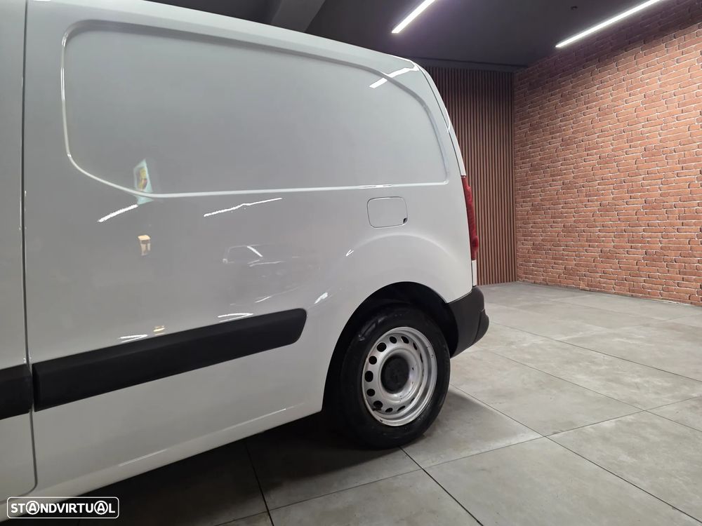 Peugeot Partner 3lugares 1.6 HDI - 23