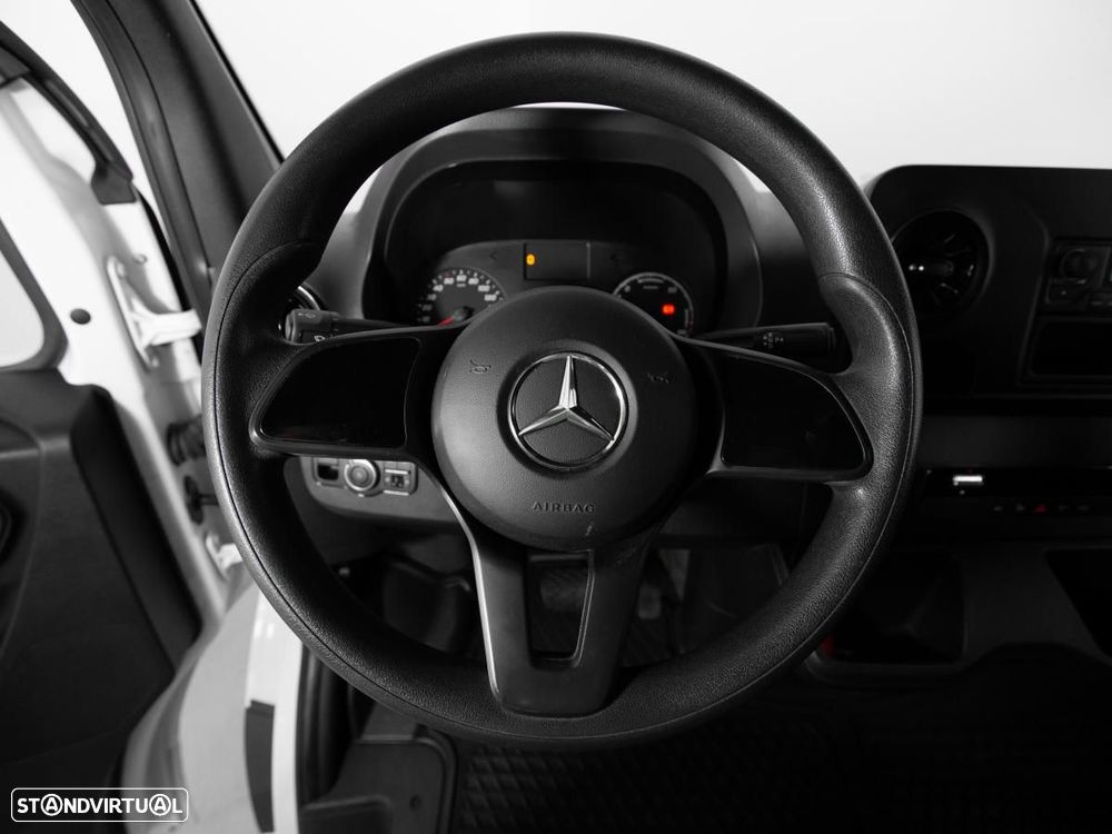 Mercedes-Benz E-SPRINTER - 14