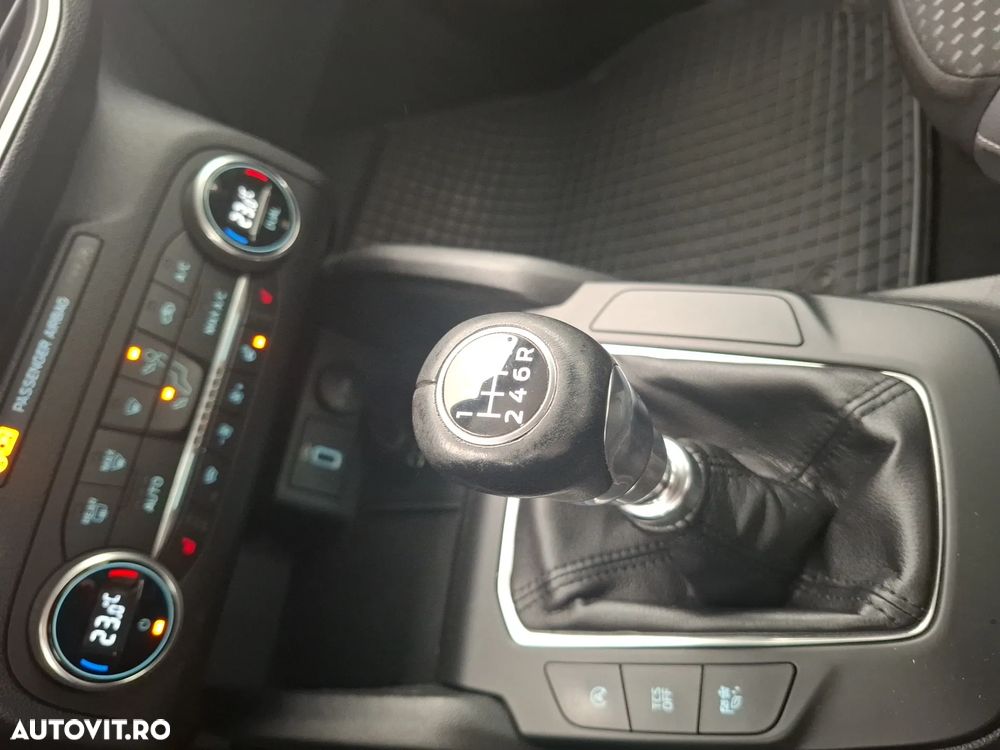 Ford Focus 1.0 EcoBoost MHEV Connected - 23