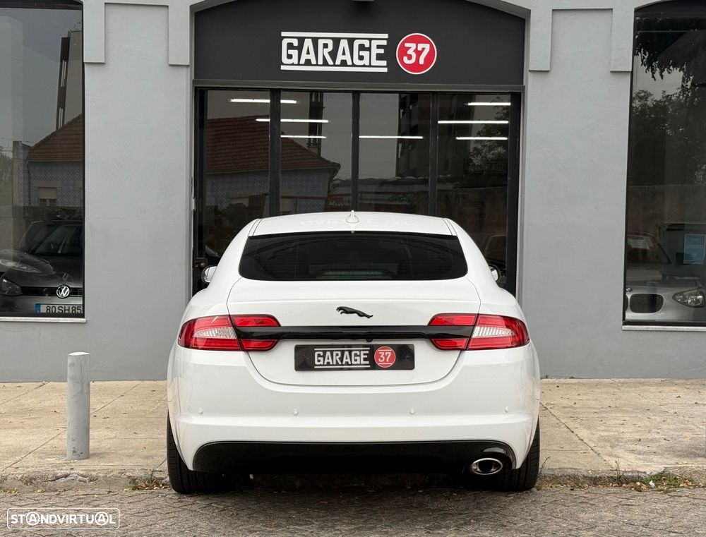 Jaguar XF 2.2 - 7