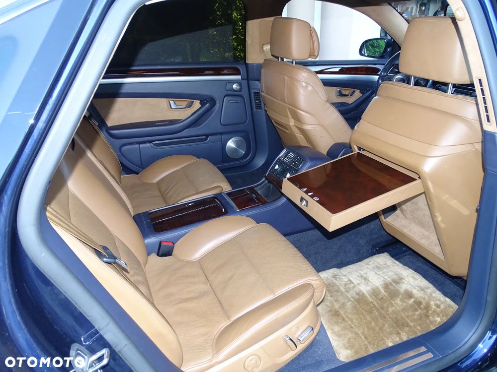 Audi A8 6.0 W12 L Quattro - 12