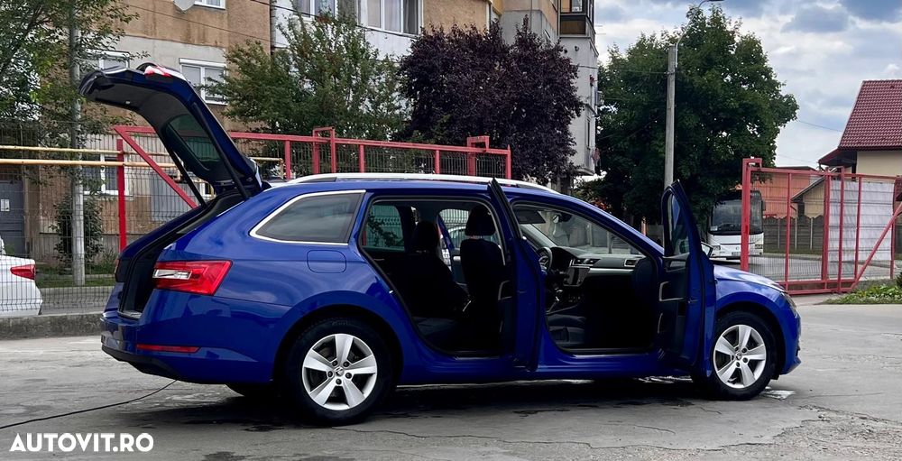 Skoda Superb 2.0 TDI DSG Essence - 6