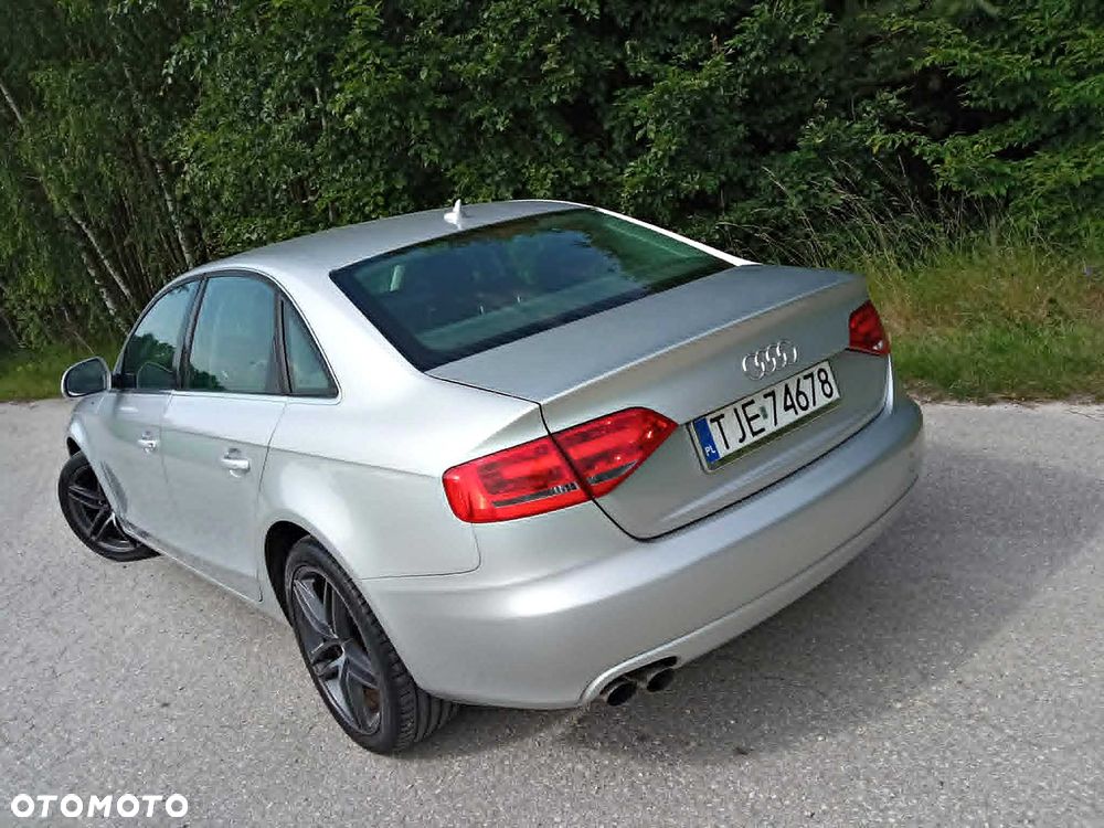 Audi A4 Limousine - 3