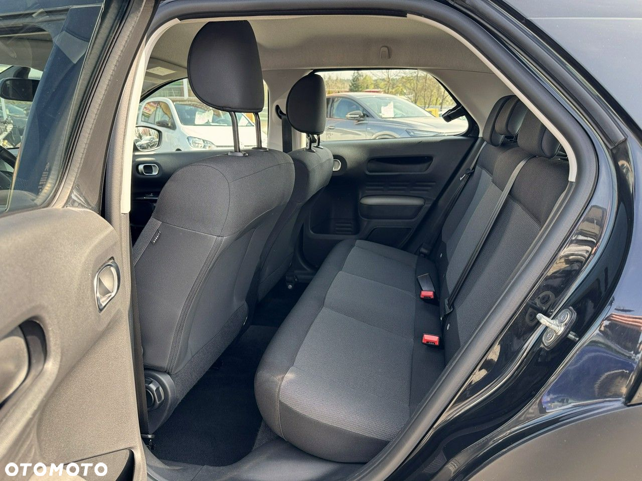 Citroën C4 Cactus 1.2 PureTech Feel S&S EAT6 - 23