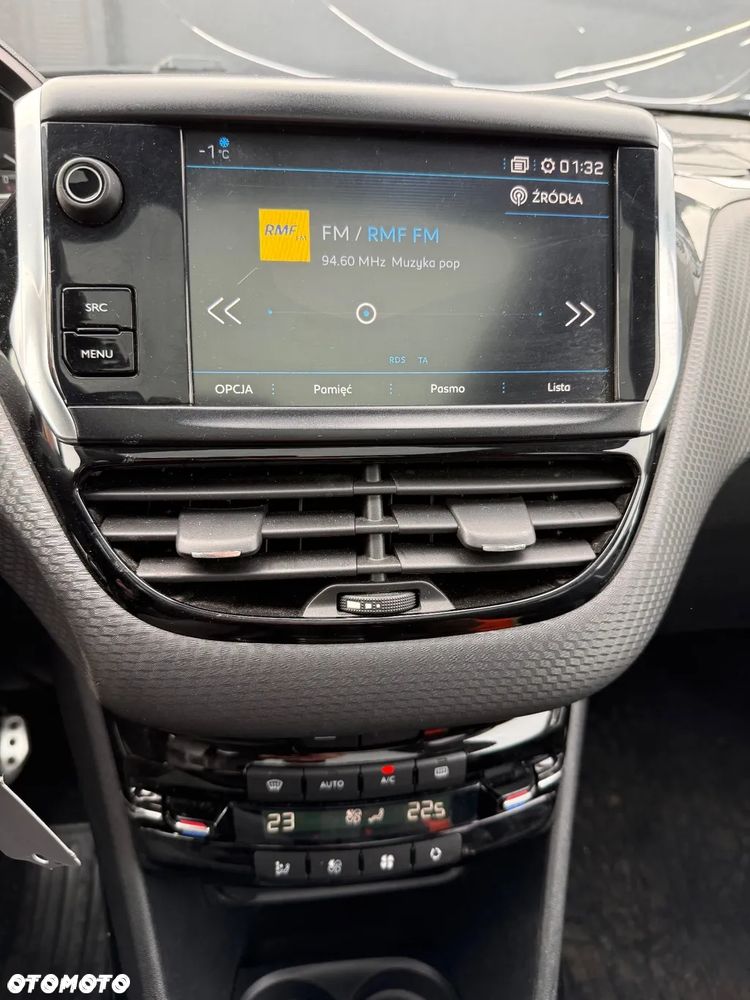 Peugeot 2008 PureTech 110 Stop&Start EAT6 Crossway - 15
