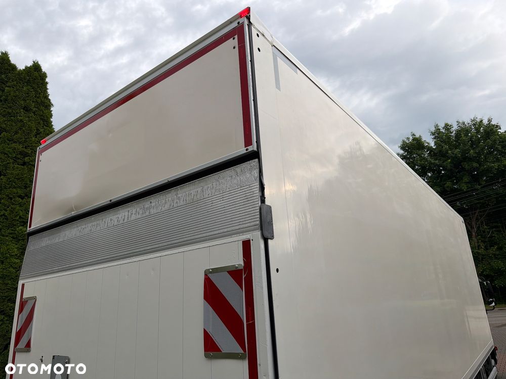MAN 12.220 MANUAL / IZOTERMA CHŁODNIA / AGREGAT HWASUNG 500 -20 / +20 STOPNI / WINDA 1.5 TONY / STAN WZOROWY JAK NOWY / DUŻA PAKA / MAŁY PRZEBIEG - 16