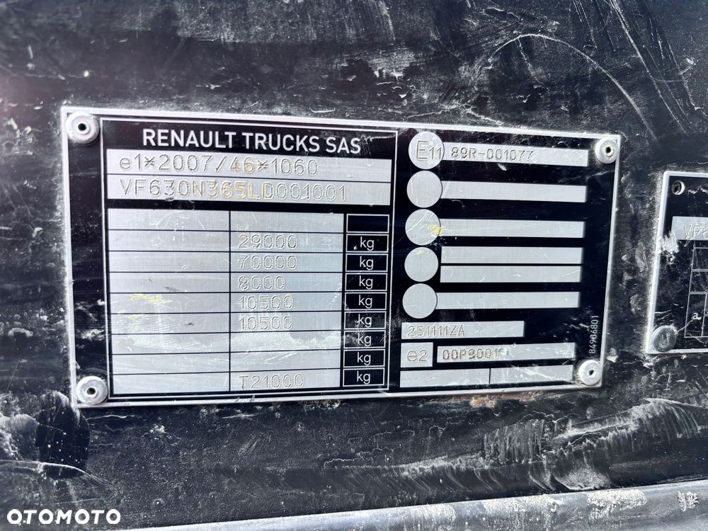 Renault C 480 Kerax - 9