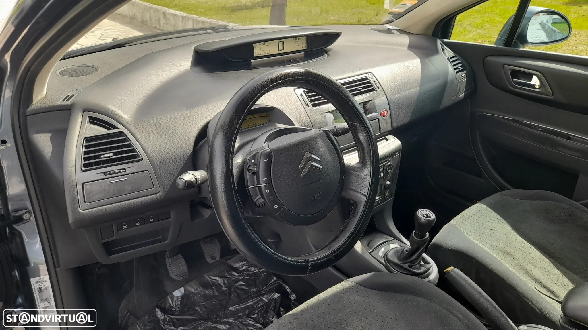 Citroën C4 1.6 HDi 110 Exclusive - 15