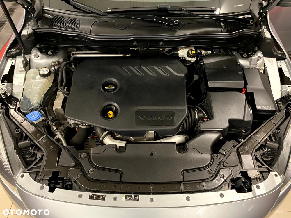 Volvo V40 D2 Base - 17