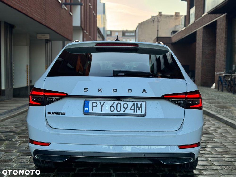 Skoda Superb 2.0 TDI SCR Sportline DSG - 10