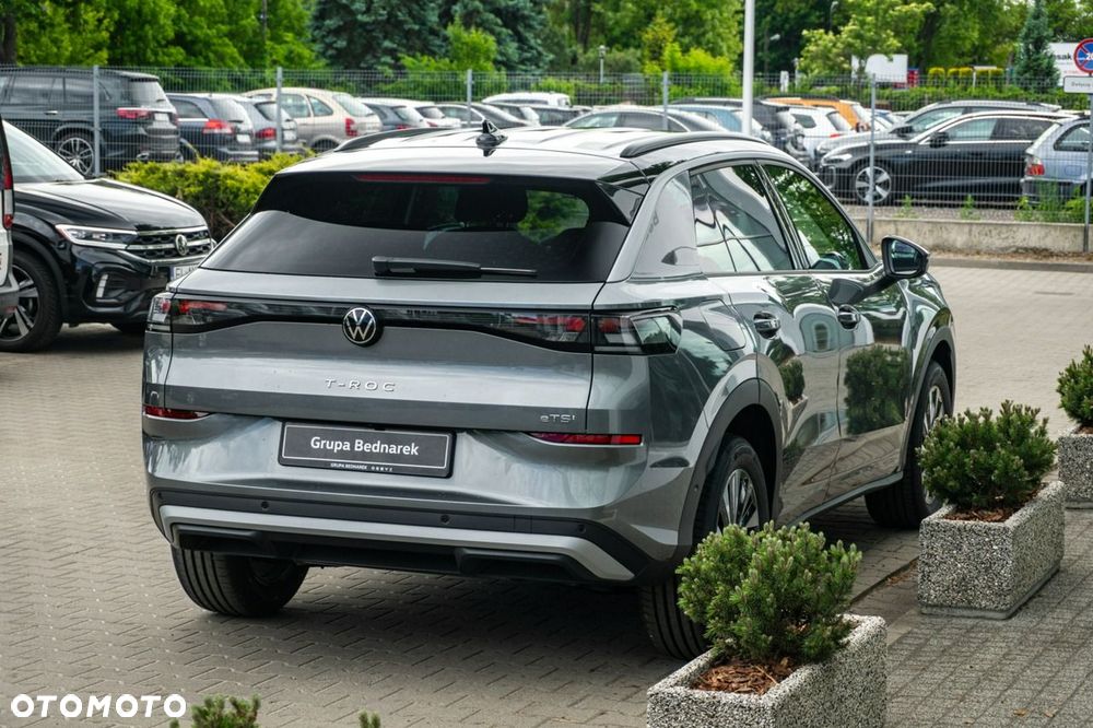 Volkswagen T-Roc - 9