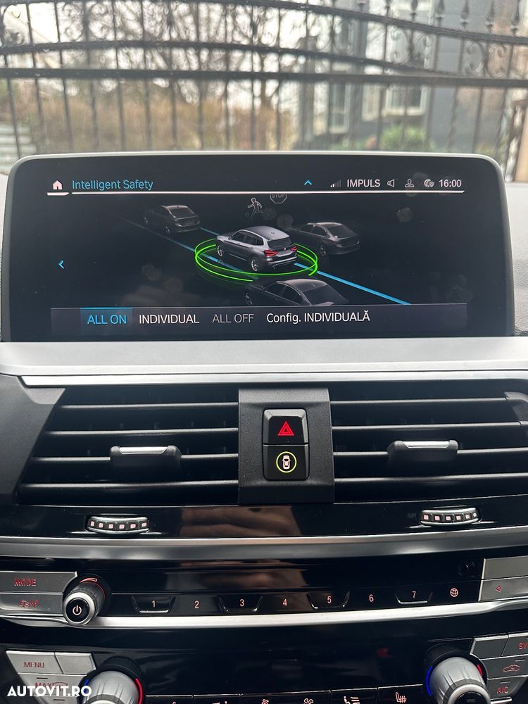 BMW X3 xDrive30e AT PHEV - 38