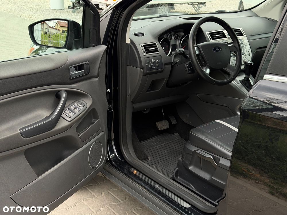 Ford Kuga 2.0 TDCi 4x4 Titanium - 11