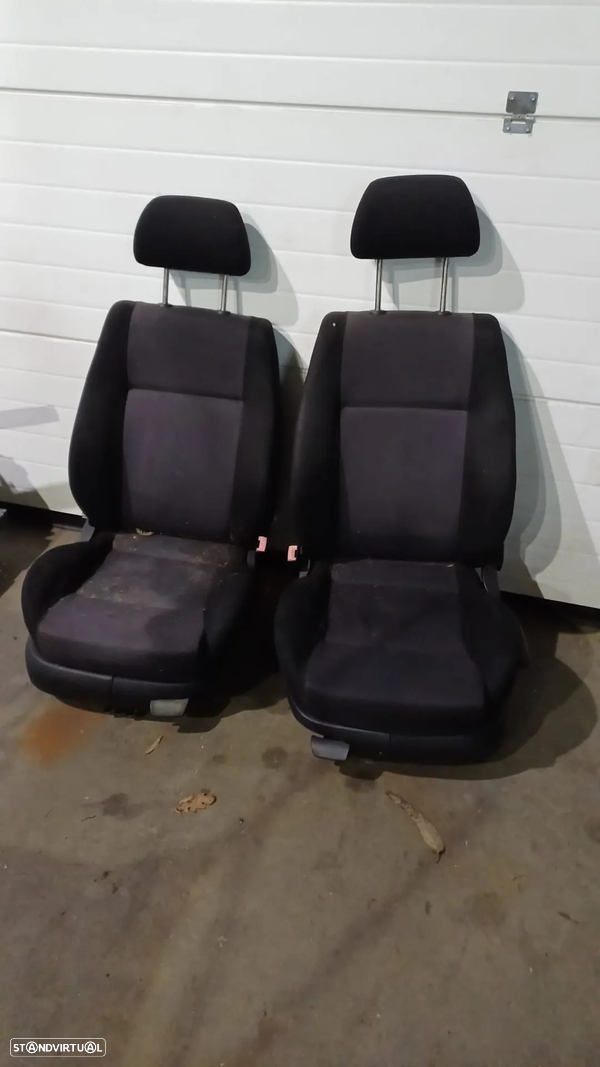 Bancos - VW GOLF IV (1J1), GOLF Mk IV (1J1) [08.1997 - 04.2008]