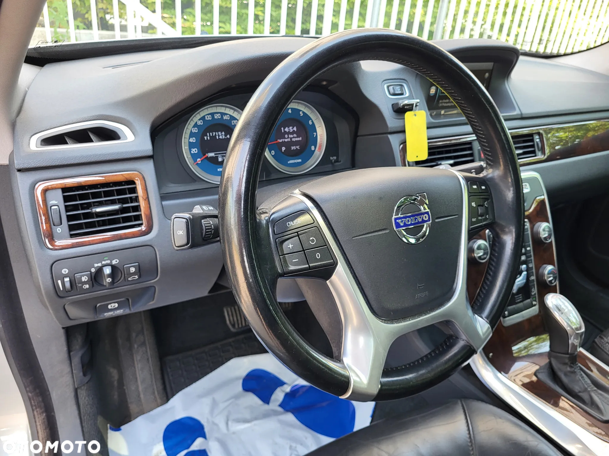 Volvo XC 70 T6 AWD Momentum - 8