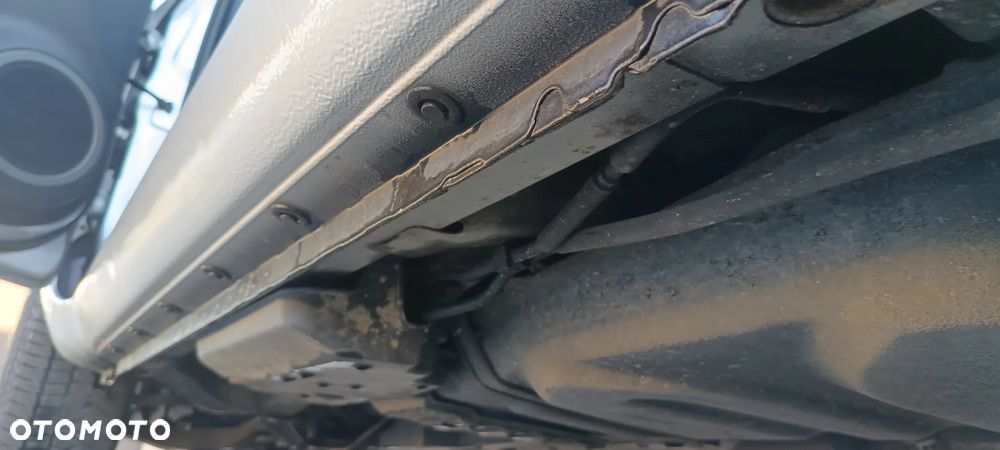 Toyota RAV4 2.0 4x4 Automatik Sol - 29