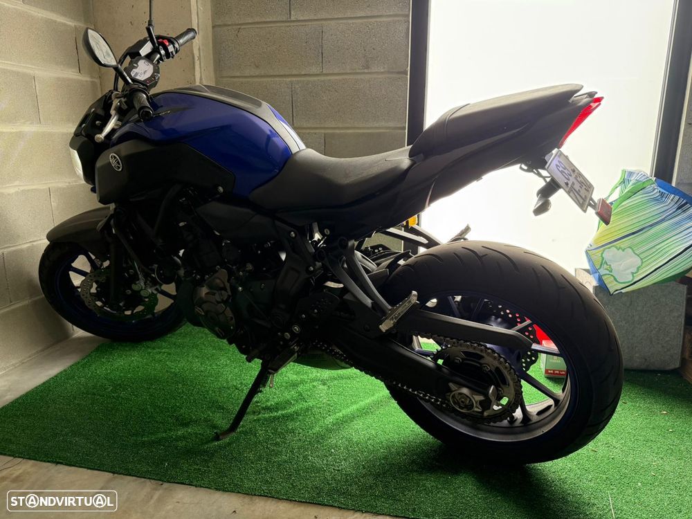 Yamaha MT-07 - 2
