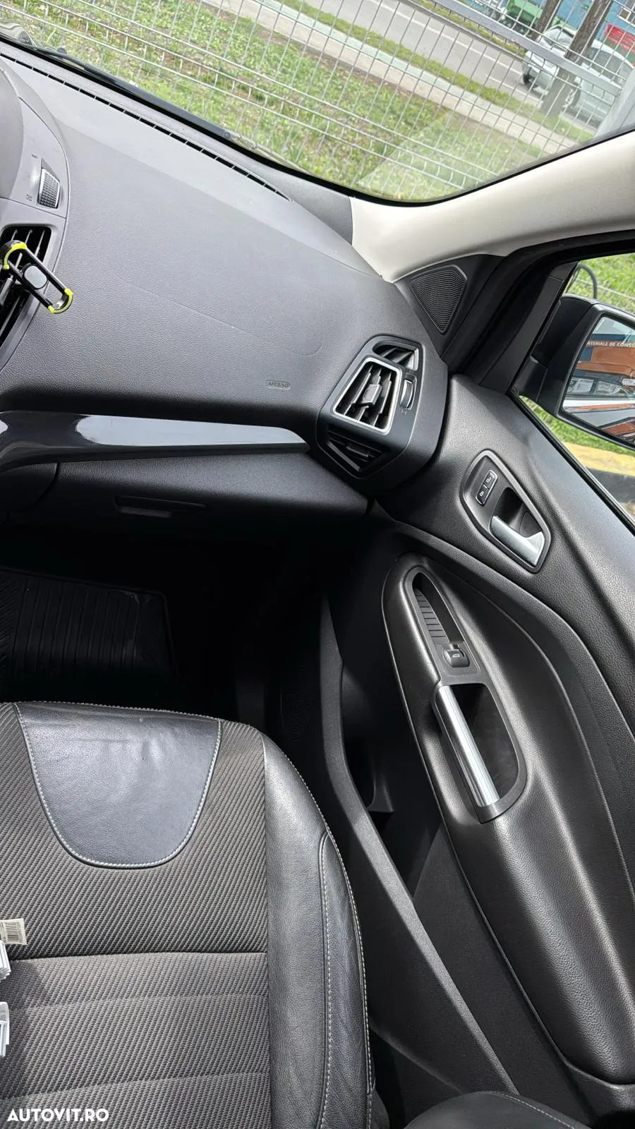 Ford Kuga - 11