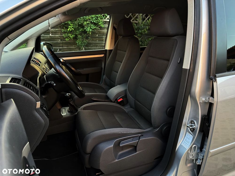 Volkswagen Touran 1.9 TDI Highline - 18