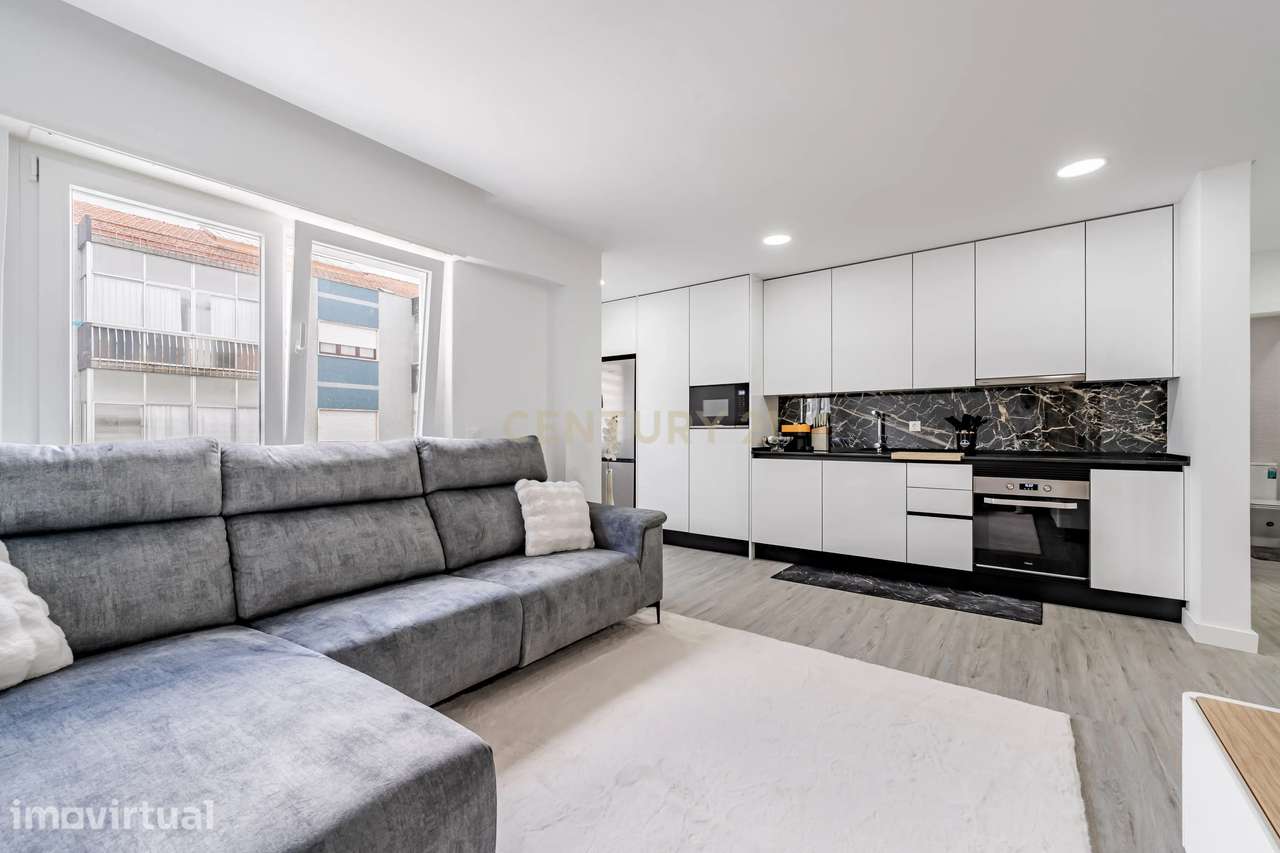 Apartamento T1 Como Novo, em Corroios - Grande imagem: 2/22