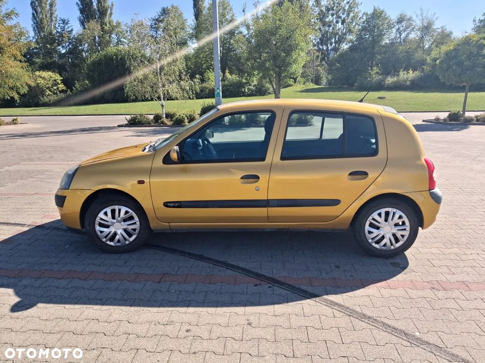 Renault Clio - 1