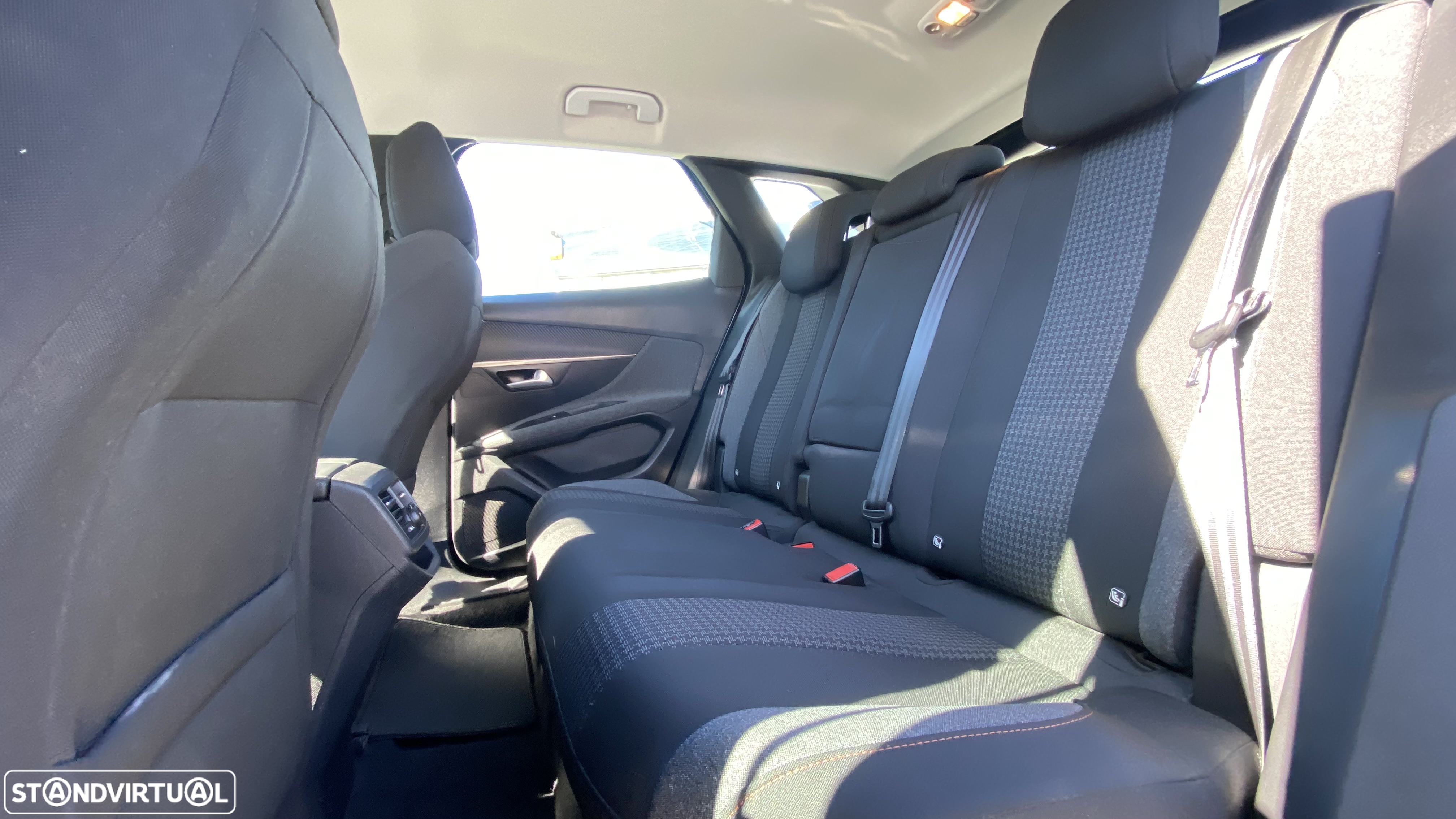 Peugeot 3008 1.5 BlueHDi Active Pack - 22