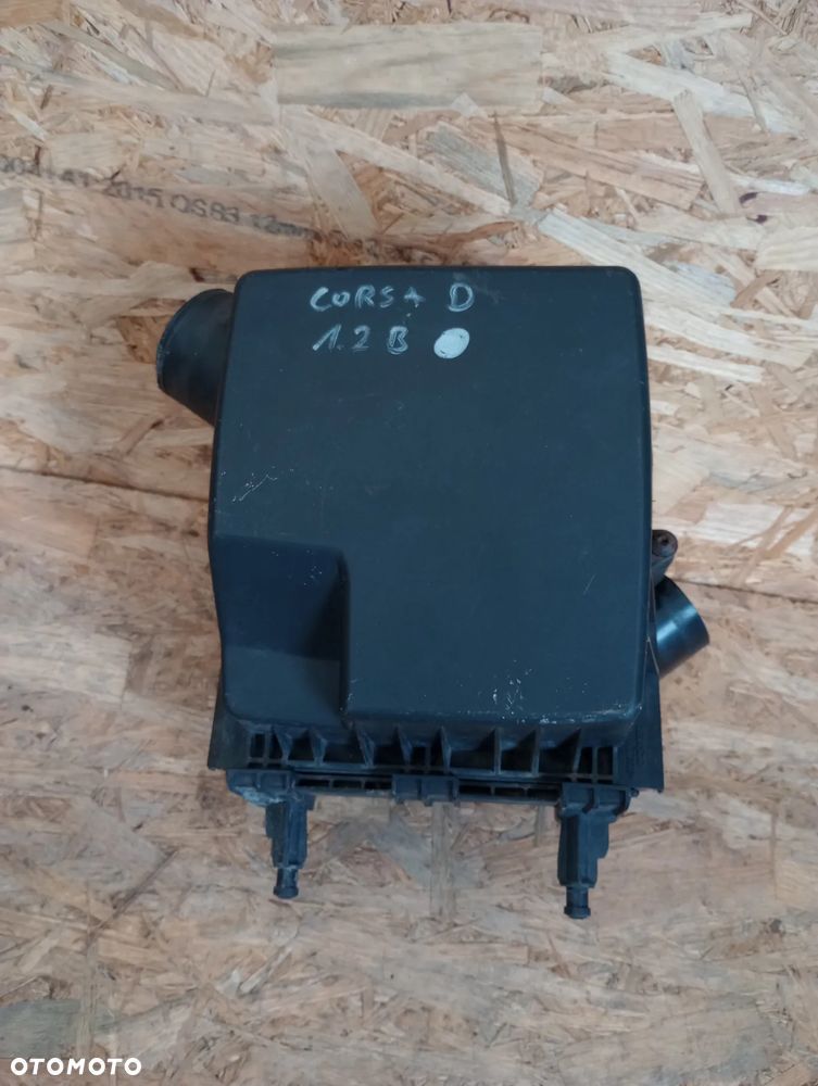 Opel Corsa D 1.2B Obudowa Filtra Powietrza - 1