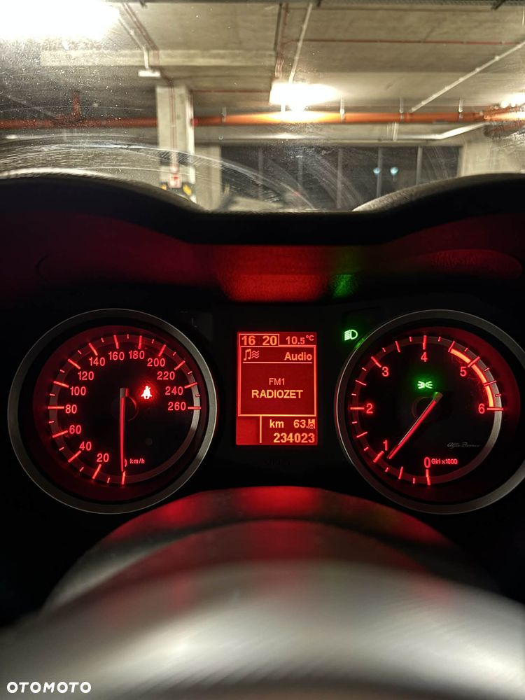 Alfa Romeo 159 1.9 JTDM 16V DPF - 13