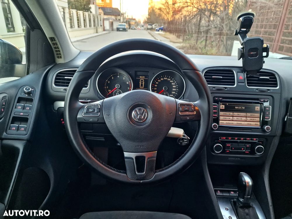 Volkswagen Golf - 16
