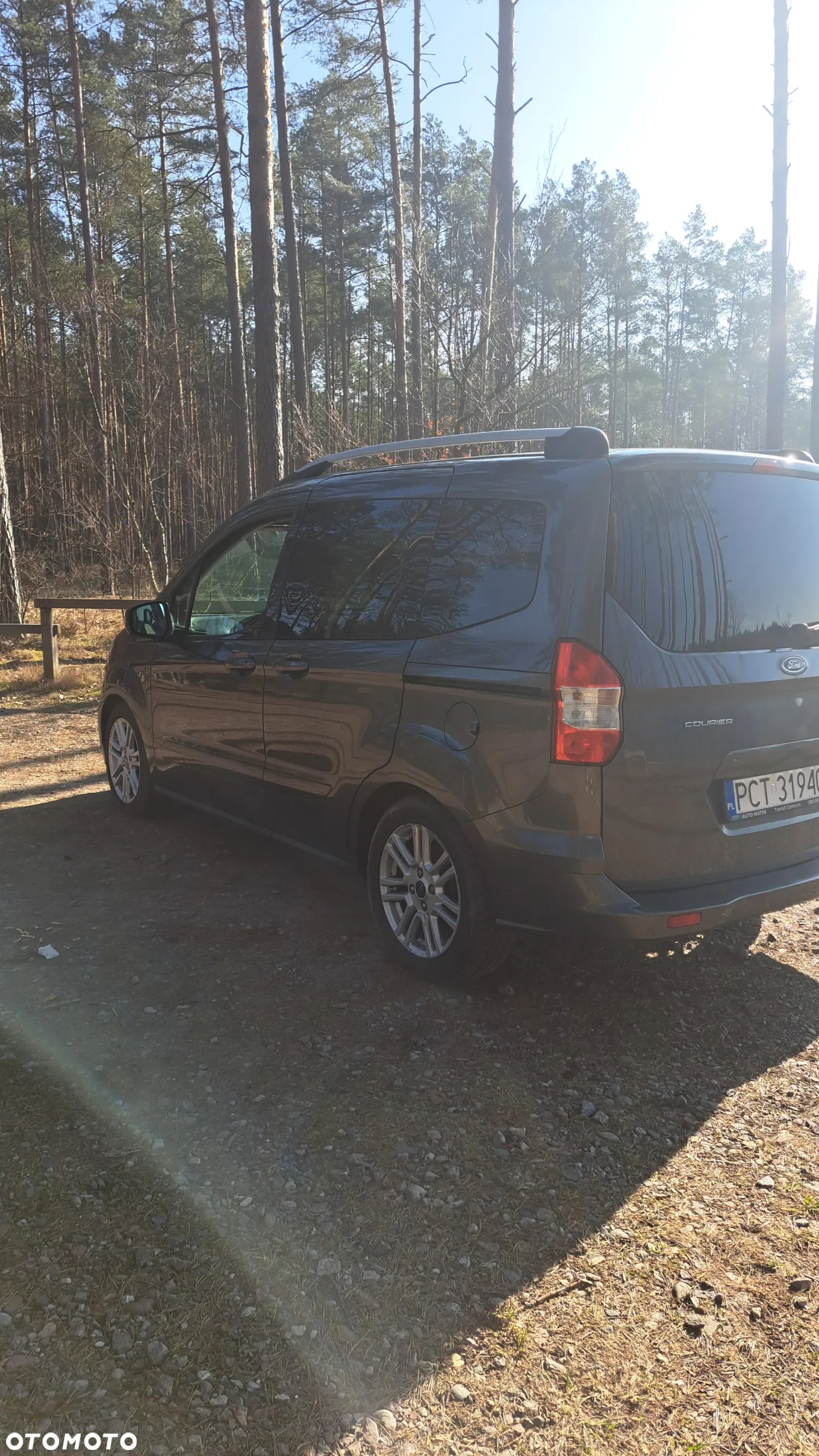 Ford Tourneo Courier 1.5 TDCi Trend - 10