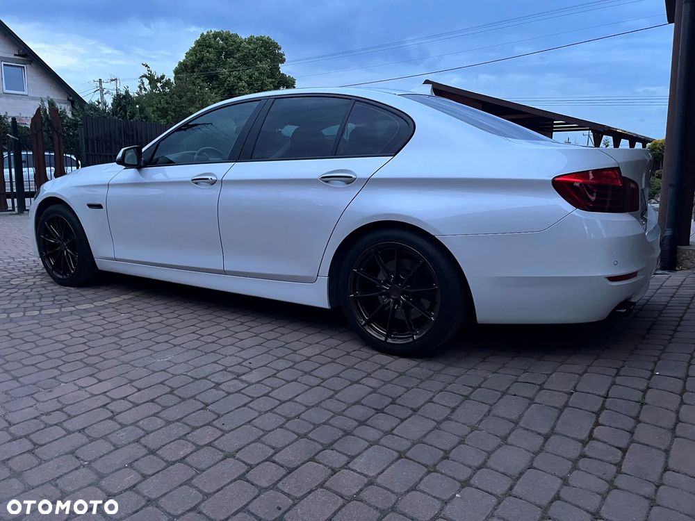 BMW Seria 5 528i - 20