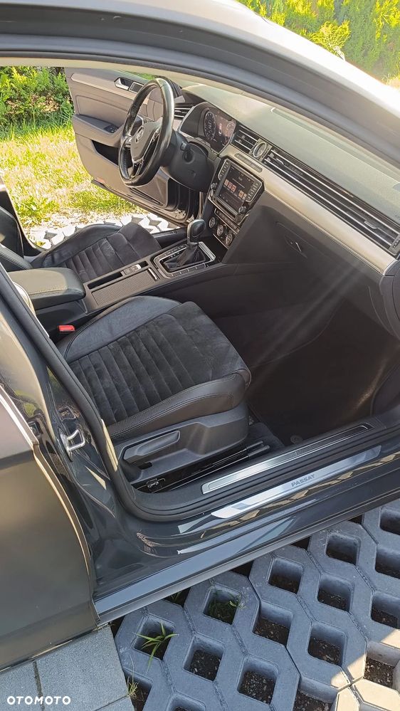 Volkswagen Passat - 35