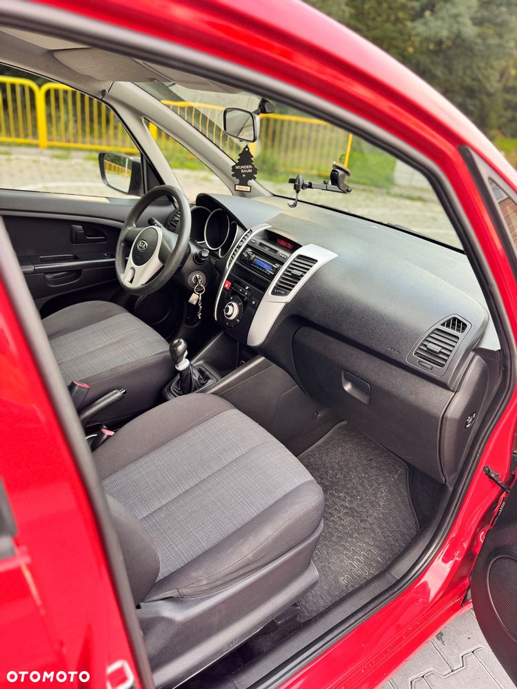 Kia Venga 1.4 L - 22