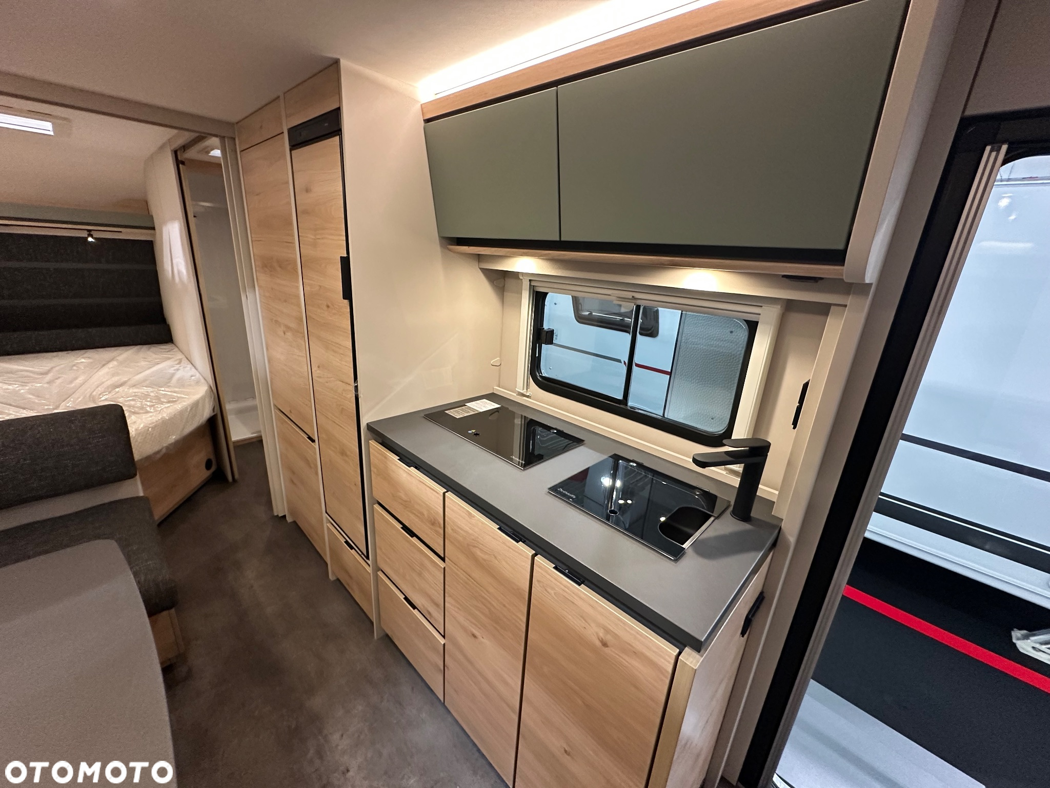 Dethleffs Camper 560 FMK - 11
