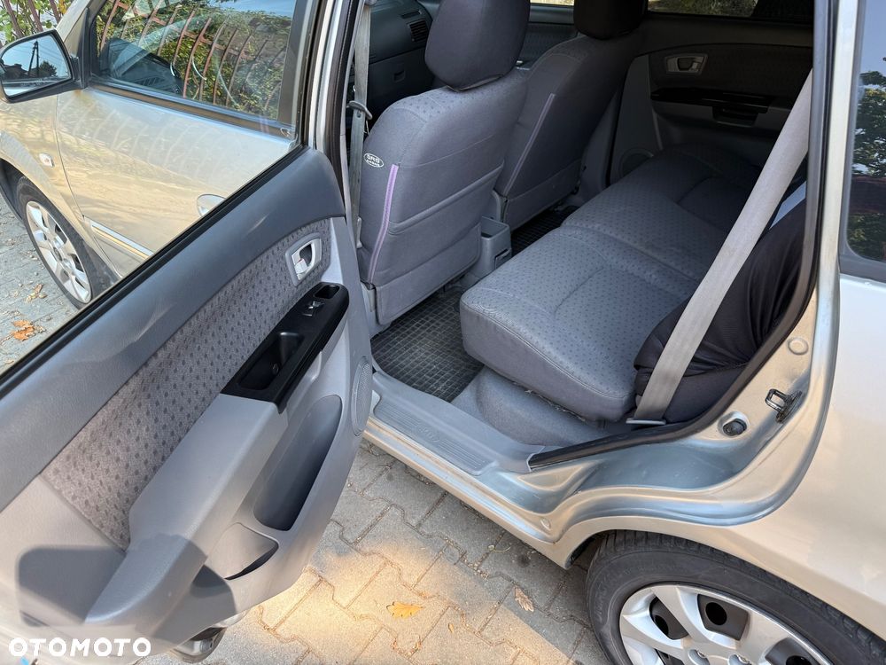 Kia Carens 1.6 / Tour - 7