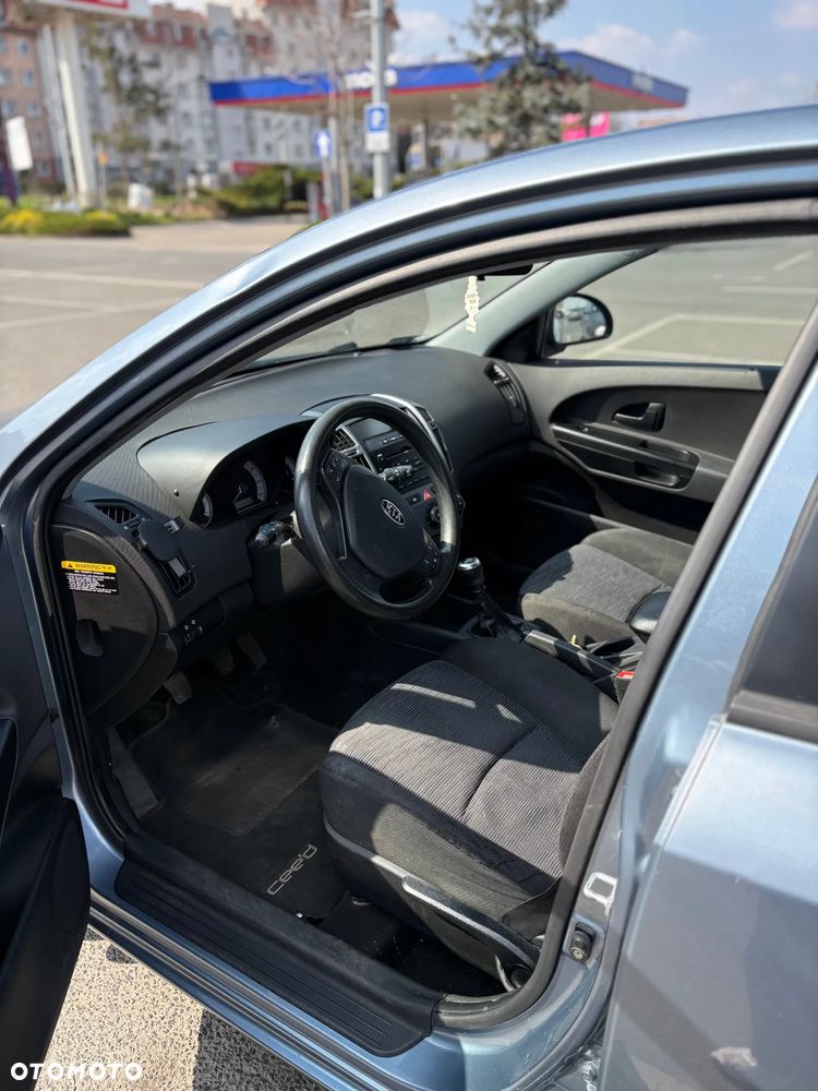 Kia Ceed 1.6 Comfort - 12