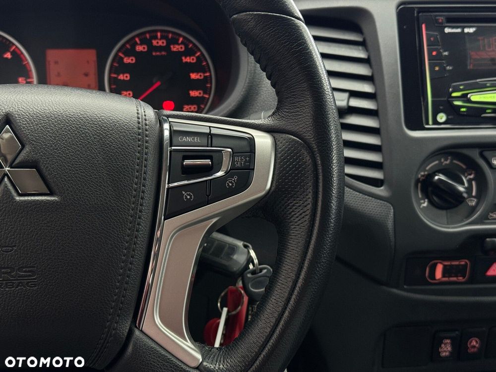 Mitsubishi L200 2.4 d DC Invite EU6 - 23