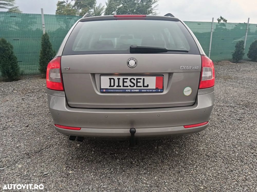 Skoda Octavia 2.0 TDI DPF Ambition - 17
