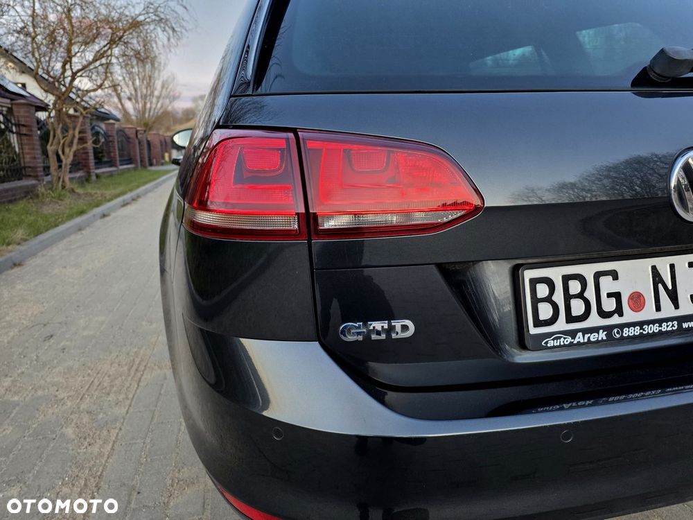 Volkswagen Golf - 29