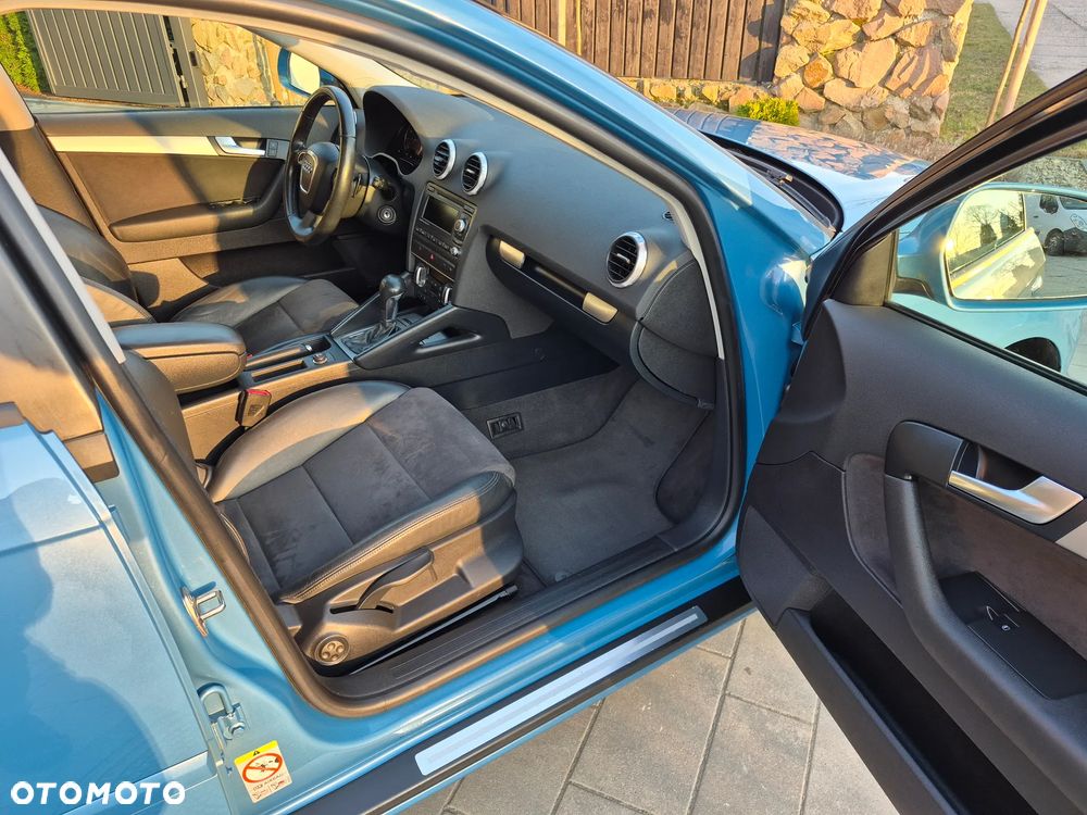 Audi A3 Sportback 1.4 TFSI S tronic Attraction - 16