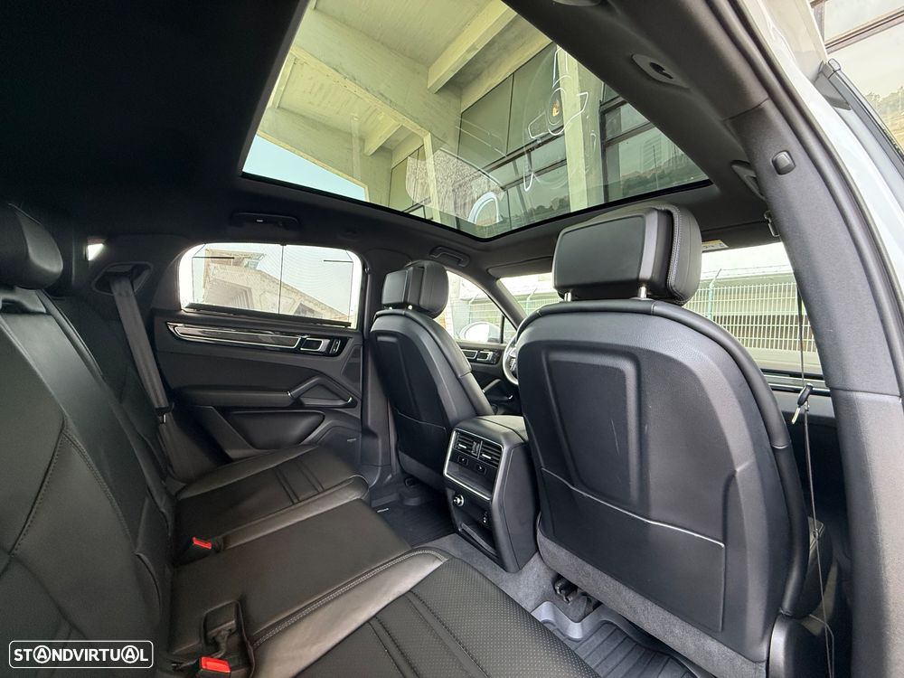 Porsche Cayenne Coupé S Platinum Edition - 22