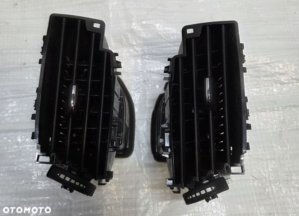 KRATKA WLOT POWIETRZA NAWIEWU W DESCE OPEL ASTRA K V 39079555 39079556 - 1