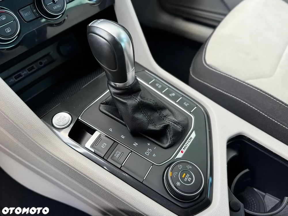Volkswagen Tiguan - 27