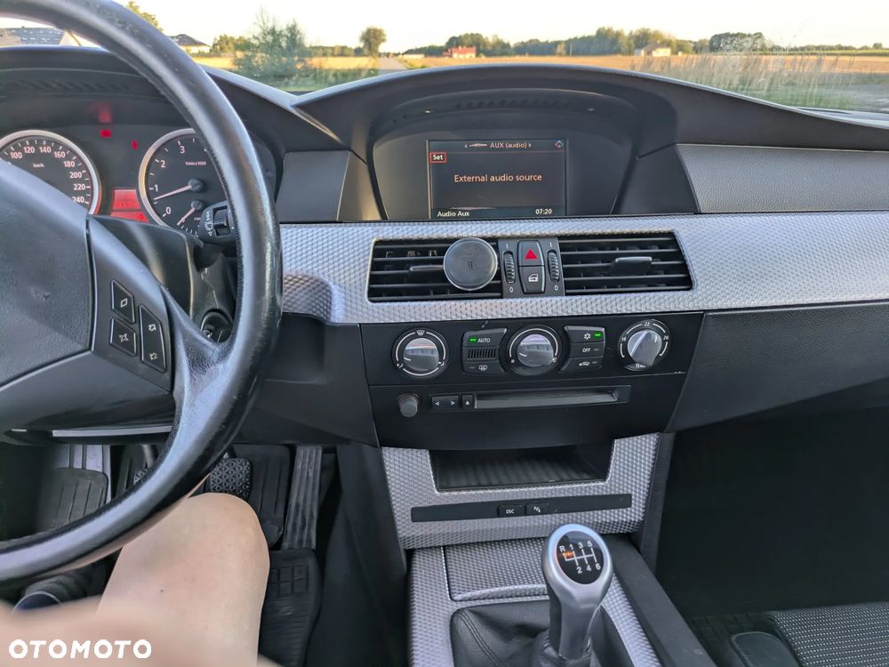 BMW Seria 5 525i - 8