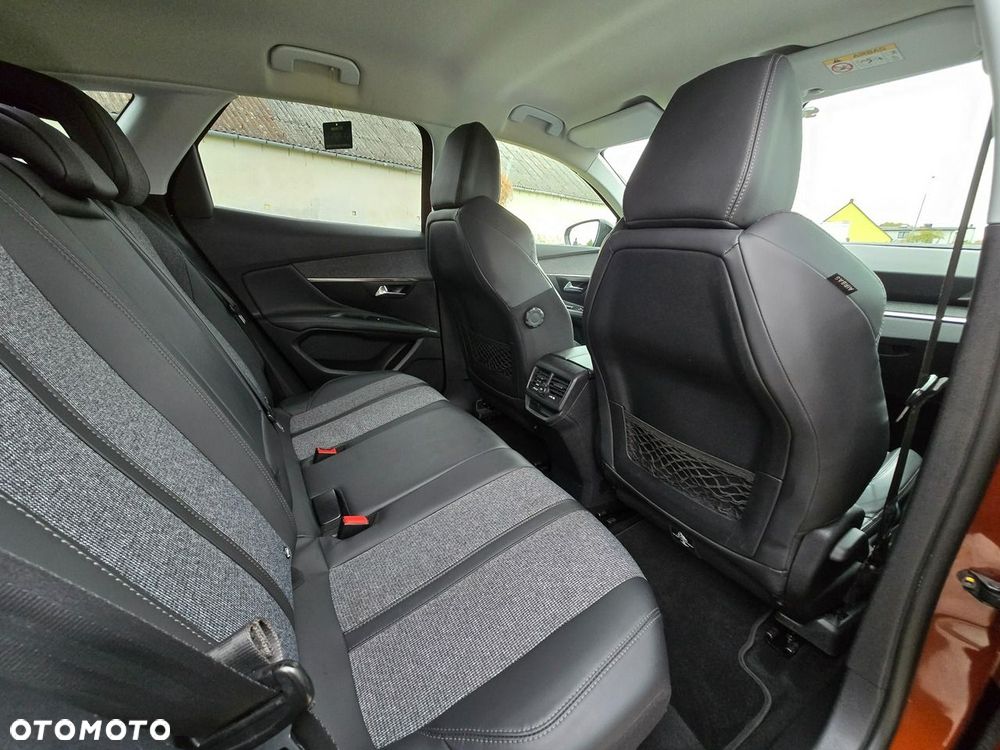 Peugeot 3008 1.6 BlueHDi Allure S&S EAT6 - 17